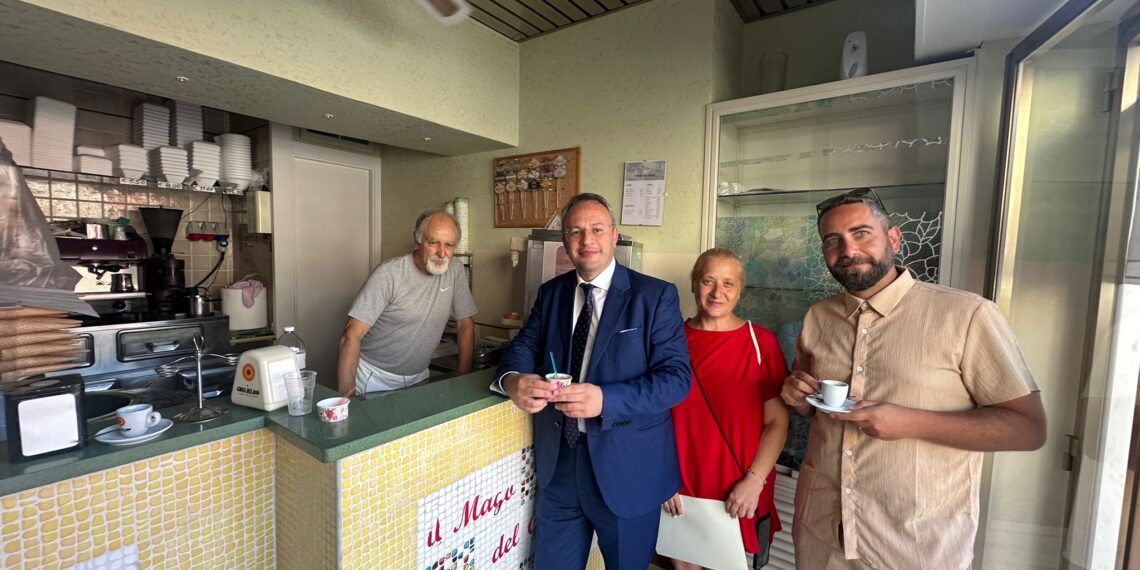 Il sapore dell’estate e della memoria: Nico Nisticò riapre la storica gelateria di famiglia a Cardinale 1 Il sapore dell’estate e della memoria: Nico Nisticò riapre la storica gelateria di famiglia a Cardinale