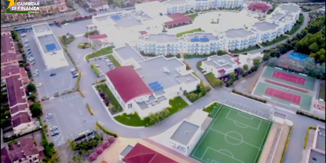 Sequestrati un complesso turistico adibito a resort e diversi terreni a Villapiana (VIDEO)