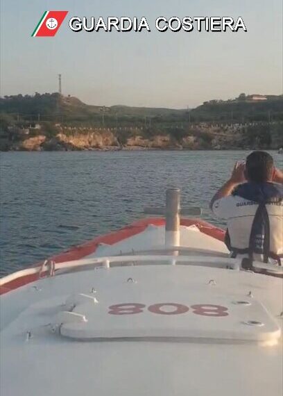 La Guardia Costiera soccorre quattro persone al largo di Briatico 1 La Guardia Costiera soccorre quattro persone al largo di Briatico