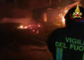 Nocera Terinese, per questa sera è consigliato rimanere chiusi in casa a causa di un incendio di vaste proporzioni (VIDEO)