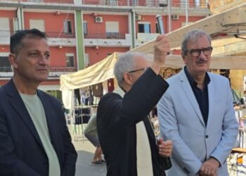 Inaugurato il nuovo mercatino rionale dell’Affaccio: una nuova opportunità per cittadini e commercianti