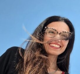 Paola Piroso: tra arte, passione, educazione, la creatività che ispira e arricchisce le nuove generazioni (VIDEO)