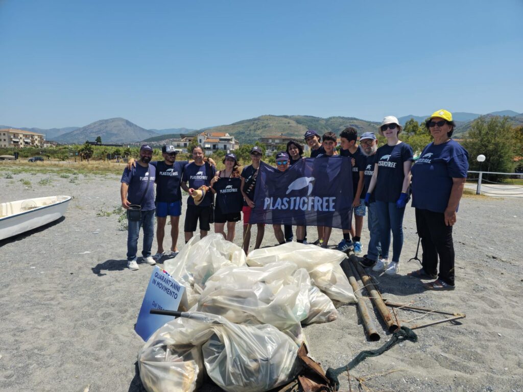 Calabria: 710 chili di plastica e rifiuti raccolti e oltre 80 studenti coinvolti 5 pfg1