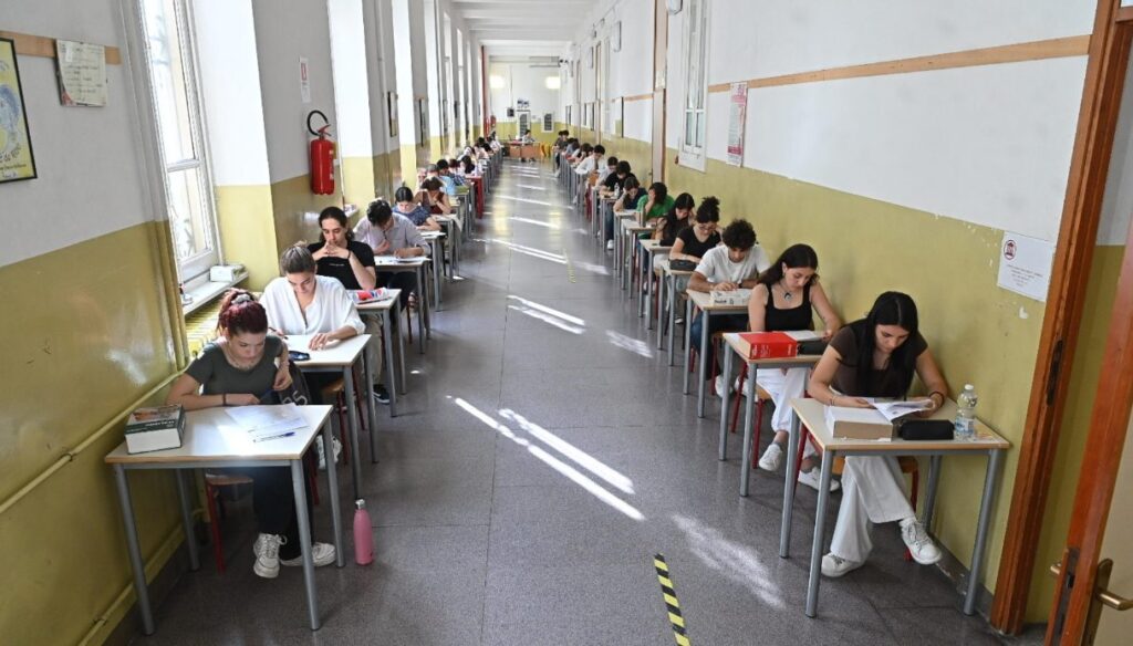 possibili tracce maturita 2025