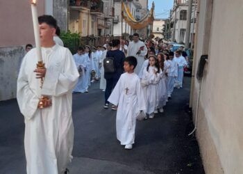 Nicotera, sindaco assente non giustificato alla millenaria processione del Corpus Domini