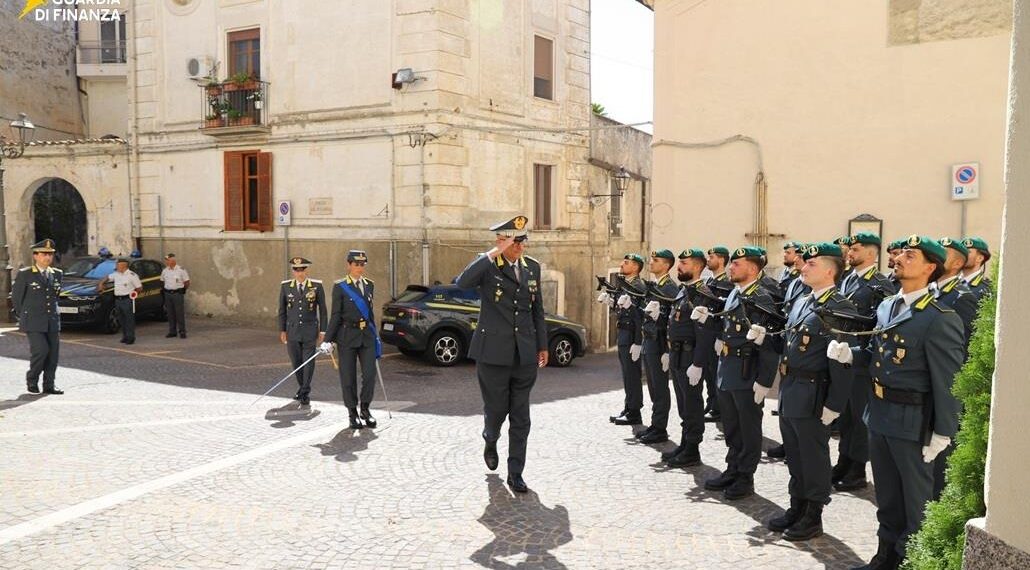 Visita del comandante interregionale dell’Italia sud-occidentale della Guardia di Finanza al Comando Regionale Calabria 1 Visita del comandante interregionale dell’Italia sud-occidentale della Guardia di Finanza al Comando Regionale Calabria