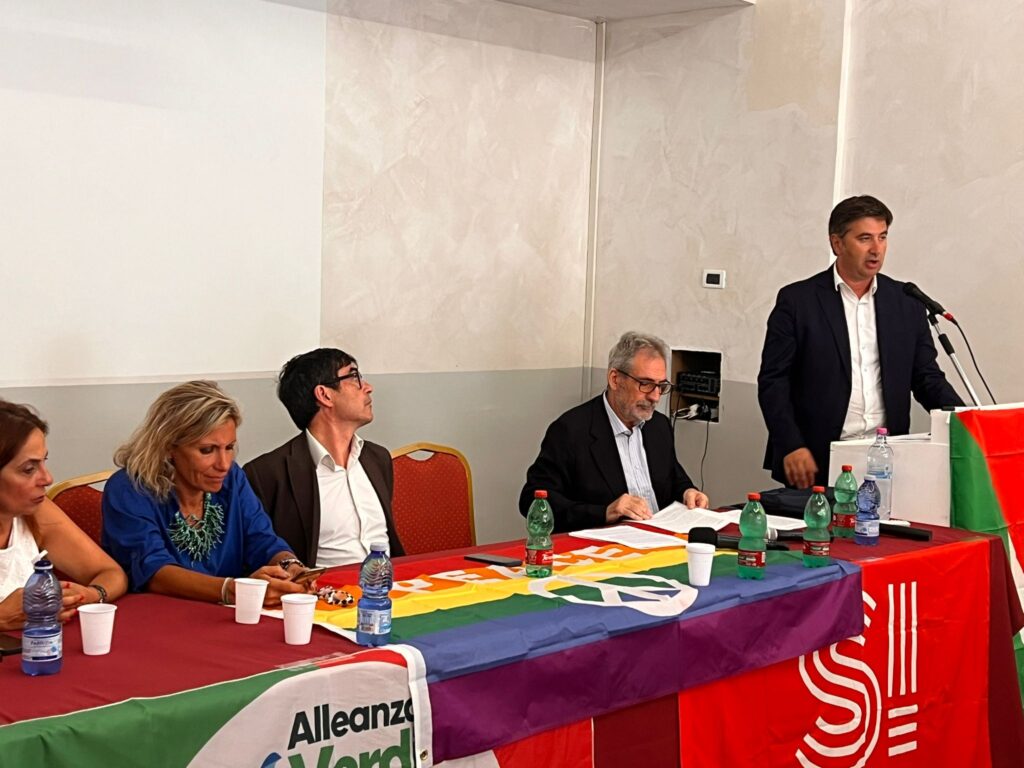 Il consigliere regionale Antonio Lo Schiavo aderisce a Sinistra italiana insieme a 102 tra amministratori e attivisti 3 96e0cc29 78ad 43a3 ab28 86f8ea1efbd4