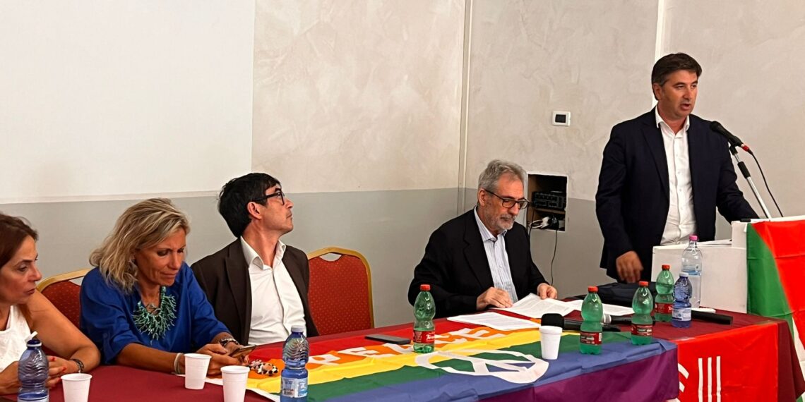 Il consigliere regionale Antonio Lo Schiavo aderisce a Sinistra italiana insieme a 102 tra amministratori e attivisti