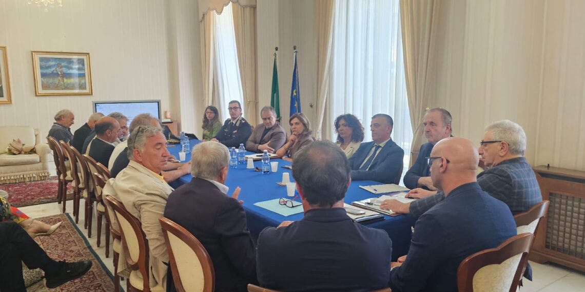 Sicurezza urbana: sottoscritto il protocollo d’intesa con i Comuni e le associazioni di categoria