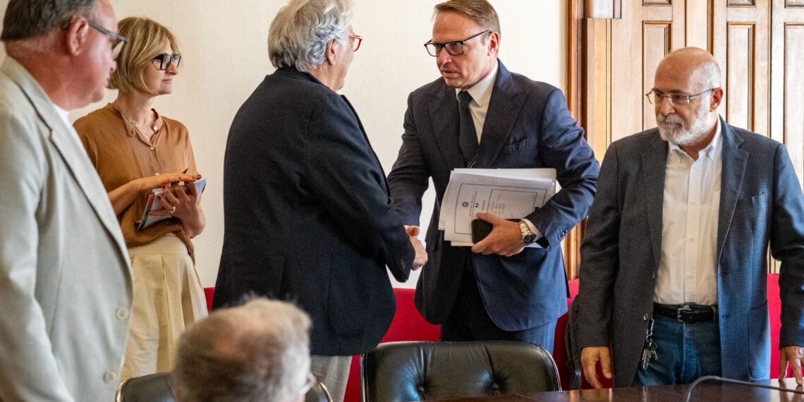 Il presidente Copagri Calabria Francesco Macrì lancia l’allarme davanti al ministro Lollobrigida