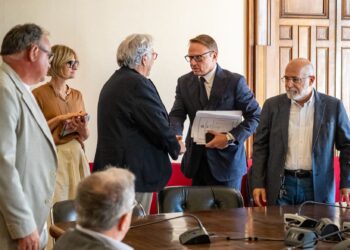Il presidente Copagri Calabria Francesco Macrì lancia l’allarme davanti al ministro Lollobrigida