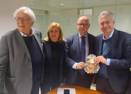 Il presidente Copagri Calabria Francesco Macrì lancia l'allarme davanti al ministro Lollobrigida 4 Immagine WhatsApp 2025 07 11 ore 12.04.11 9f29c29f