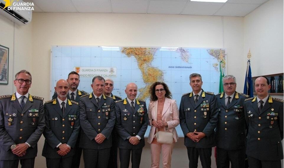 Visita al comando regionale Calabria della Guardia di Finanza del Sottosegretario all’Interno Wanda Ferro