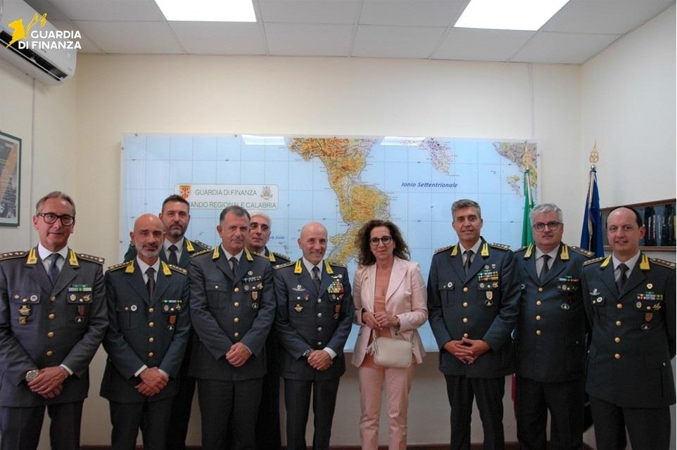 Visita al comando regionale Calabria della Guardia di Finanza del Sottosegretario all’Interno Wanda Ferro 3 WhatsApp Image 2025 07 18 at 16.21.04