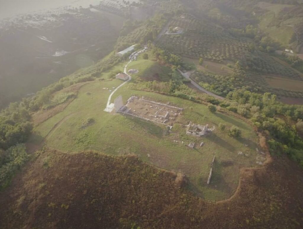 Riaprono le porte del Parco Archeologico di Mileto, il primo parco medievale della Calabria scrigno dei tesori normanni 7 WhatsApp Image 2025 07 20 at 13.17.07