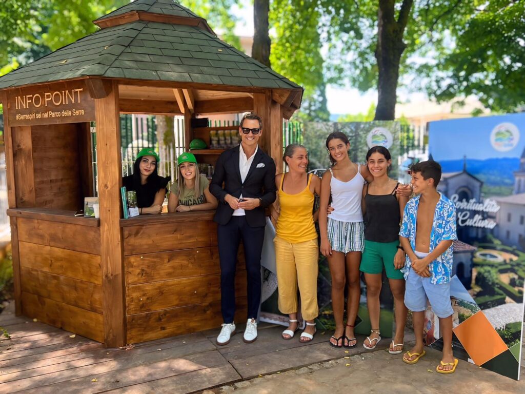 Il Parco delle Serre inaugura il suo primo Info Point-Store: un nuovo presidio turistico e identitario nel cuore della Calabria verde 4 WhatsApp Image 2025 07 26 at 09.10.51