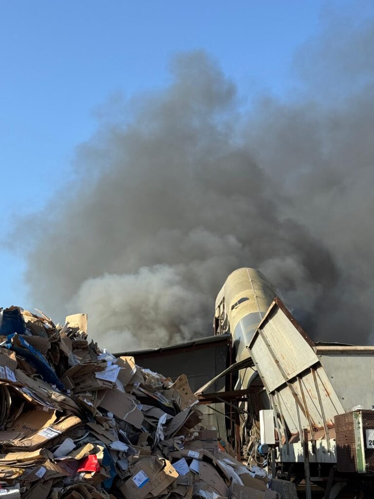 L'Arpacal valuta l'impatto ambientale a Lamezia Terme dopo l'incendio nell'impianto di Ecologia Oggi 6 a73806fe a221 42bd bfe8 e596e074444e 1