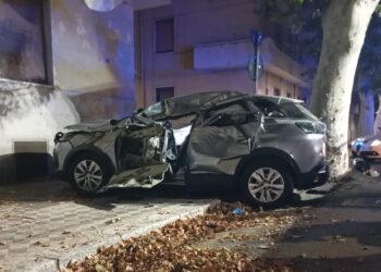 Grave il conducente dell’auto che è finita contro un muro a Reggio Calabria