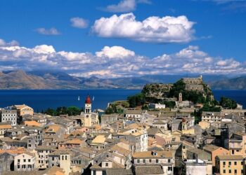 Corfù: dalle spiagge alle rovine, la più colorata delle isole greche 3 Corfù: dalle spiagge alle rovine, la più colorata delle isole greche