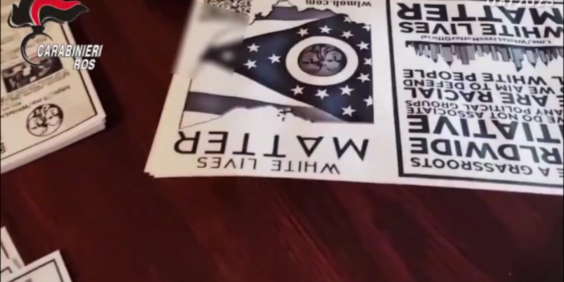 Neonazismo, apologia del fascismo, negazionismo e supremazia della zazza bianca, perquisizioni dei Carabinieri anche in Calabria (VIDEO)