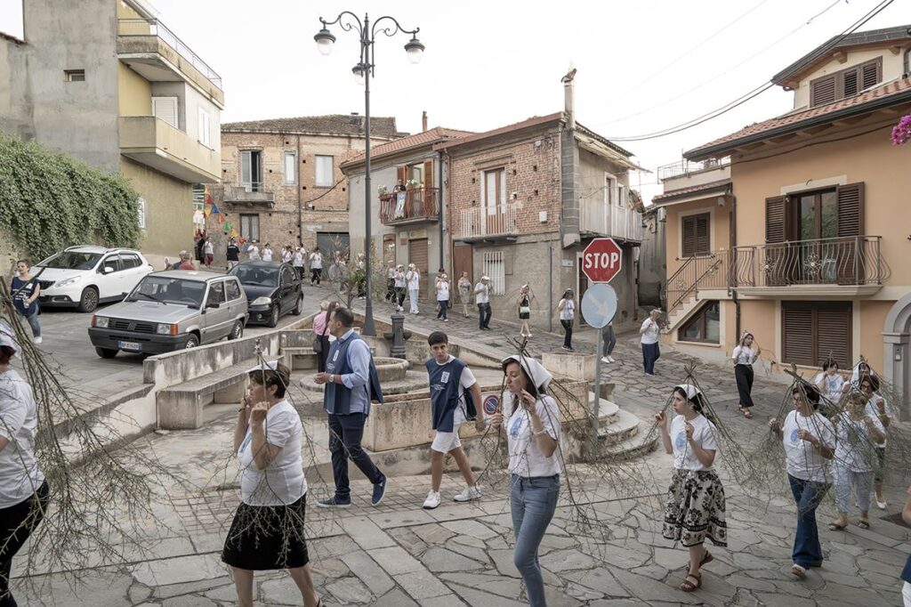 La festa della Madonna della Catena di Dinami e la rievocazione storica della liberazione dello Schiavetto "U Schiavaredu" 6 foto Gli Spinati