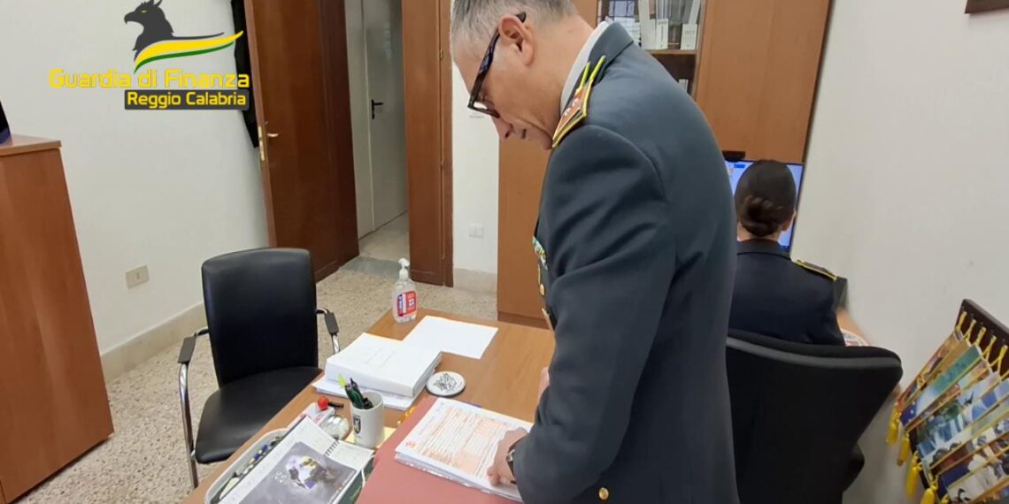 Applicati l’amministrazione giudiziaria e il controllo giudiziario nei confronti di 20 imprese a rischio d’infiltrazione mafiosa (VIDEO) 1 Concluse le indagini nei confronti di 51 persone accusate di falso, per il conseguimento di assegni o pensioni di invalidità civile