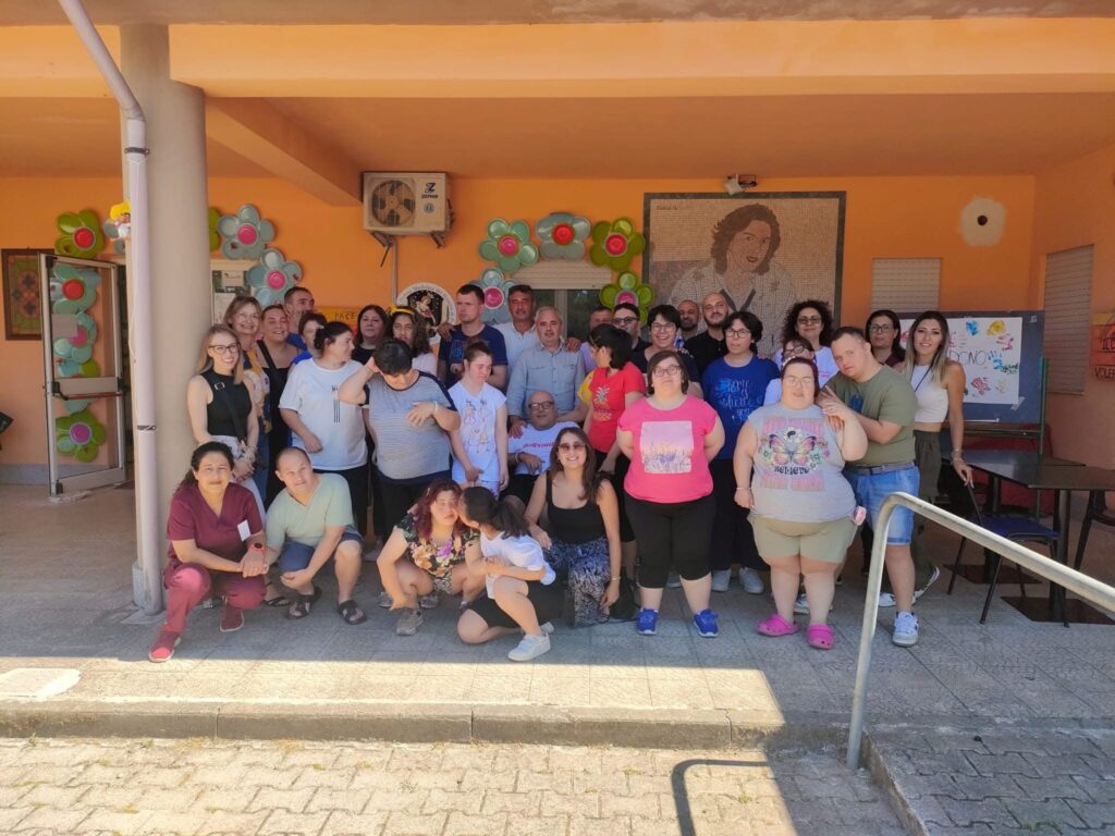 Il Comune di Jonadi sostiene l’Associazione “Il Dono” con un mese di servizio mensa 5 image3