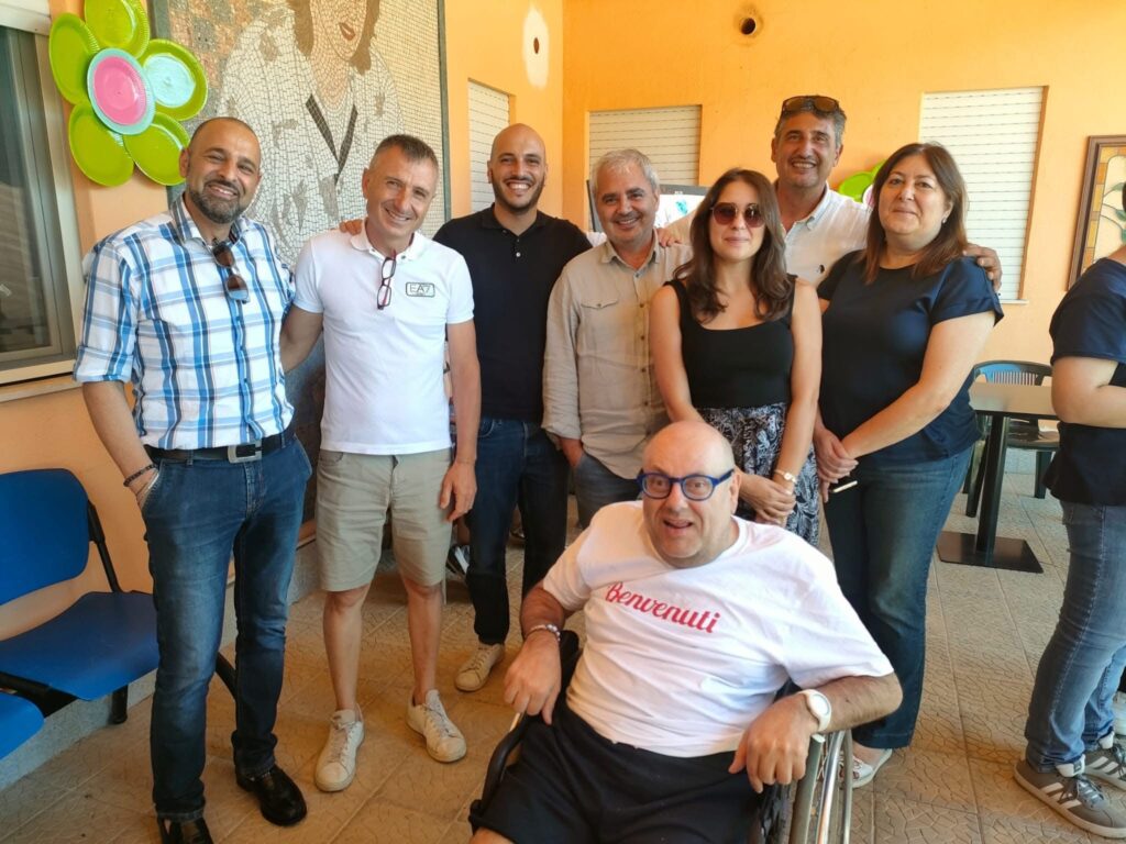 Il Comune di Jonadi sostiene l’Associazione “Il Dono” con un mese di servizio mensa 3 image5