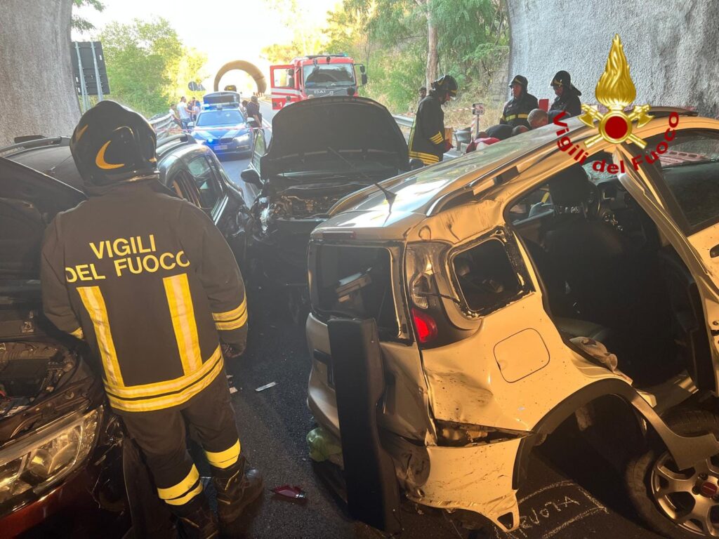incidente statale 107 galleria scanna giudei 4