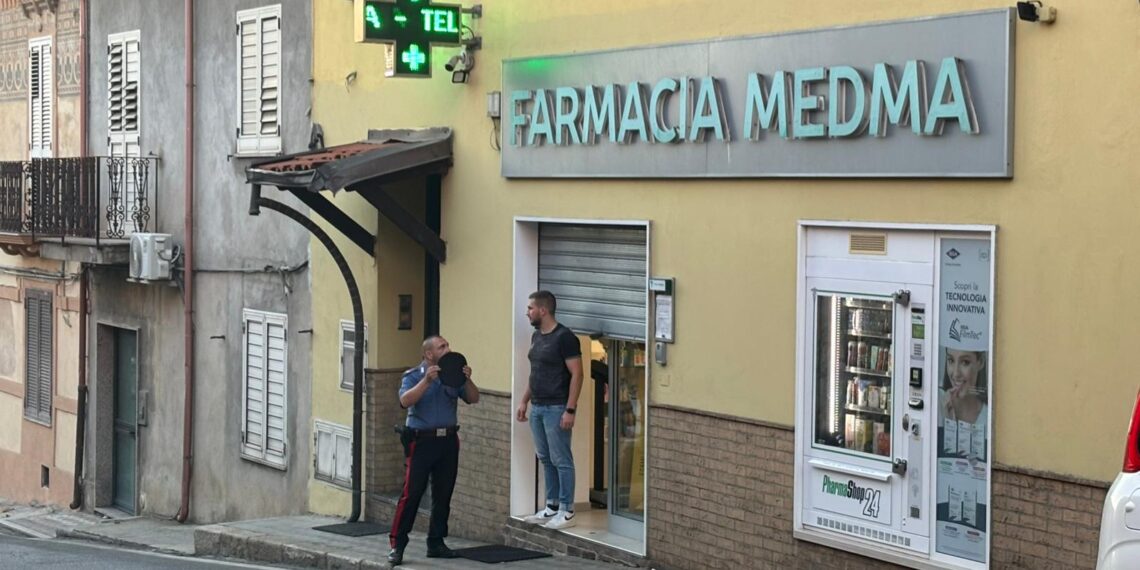 Accoltellato il farmacista di Nicotera (VIDEO) 1 Accoltellato il farmacista di Nicotera (VIDEO)