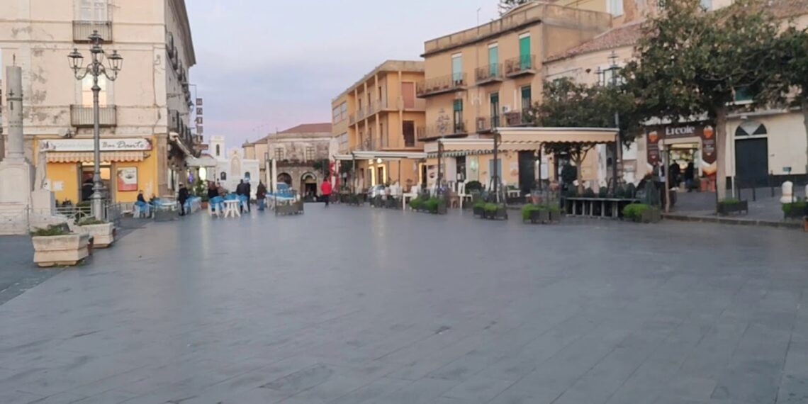 Gerardo Sacco rende omaggio a Pizzo: un tributo gratuito alla bellezza del territorio