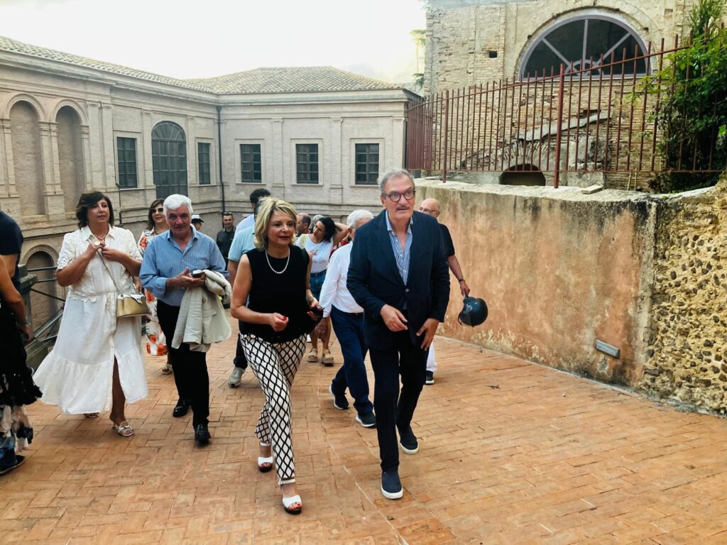 Villa Gagliardi, la città si riappropria del suo elegante salotto di... verde, storia, cultura, natura 4 romeo limardo 2