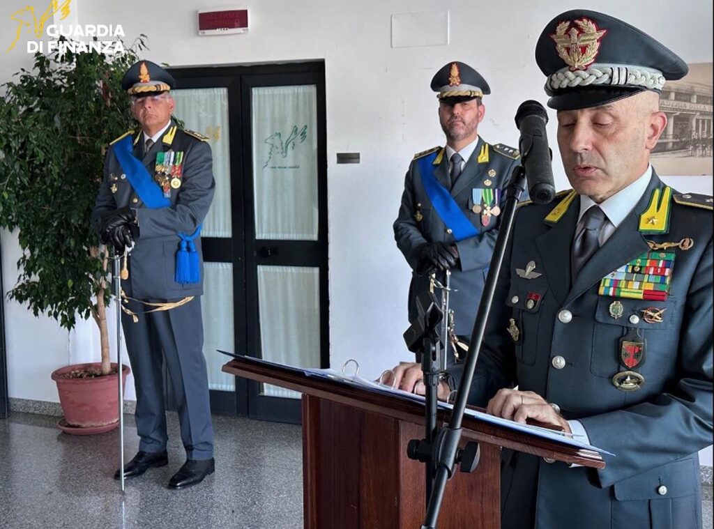 Cambio al vertice del Reparto Operativo Aeronavale della Guardia di Finanza della Calabria 6 05082025 082147 vs250804 004