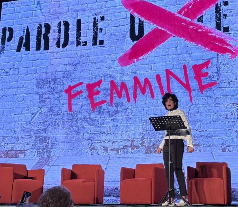 Parole Femmine, Annalisa Insardà incanta al Premio Caccuri. L'attrice protagonista anche al Premio Girifalco 3 ANNALISAINSARDA PREMIO 2
