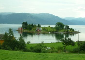 Hardangerfjord: 180 chilometri di pura Norvegia