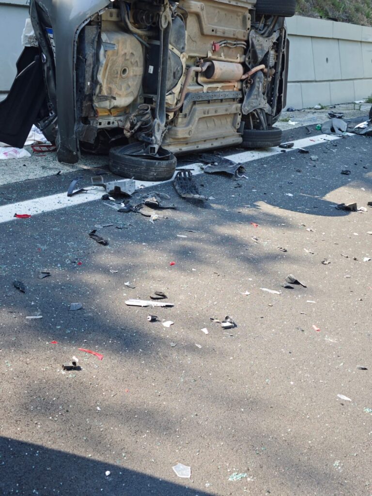 Spettacolare incidente in autostrada nei pressi dello svincolo di S. Onofrio (foto) 2 IMG 20250809 WA0027