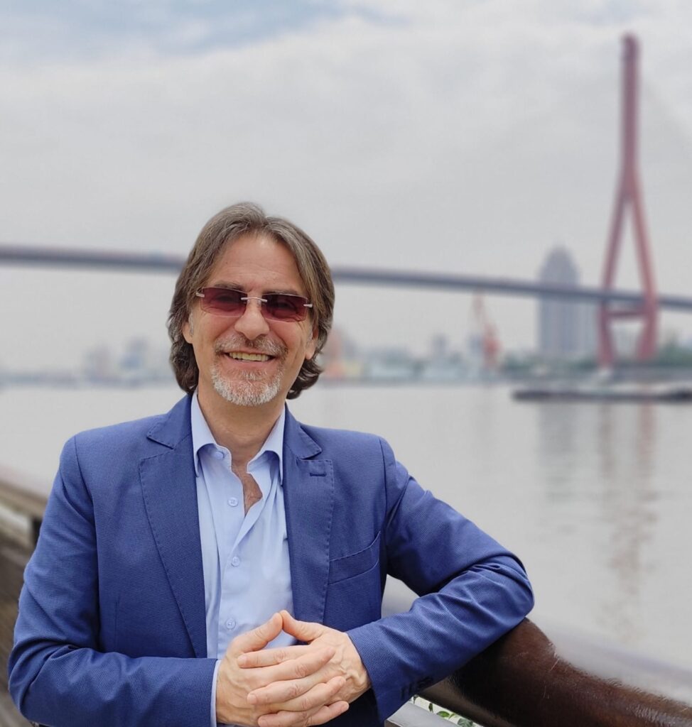 Al Giudice della Corte Costituzionale Francesco Saverio Marini il Premio dell'associazione "Viva Vitalità Italiana Calabria" 4 Immagine WhatsApp 2025 08 25 ore 02.02.10 c6ef1bd6