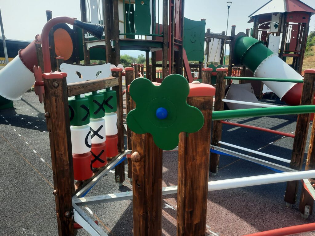 Sarà realizzato a Luzzi, nel cuore della Valle del Crati, il parco giochi inclusivo più grande del Sud Italia 4 PANNETO LUZZI 3