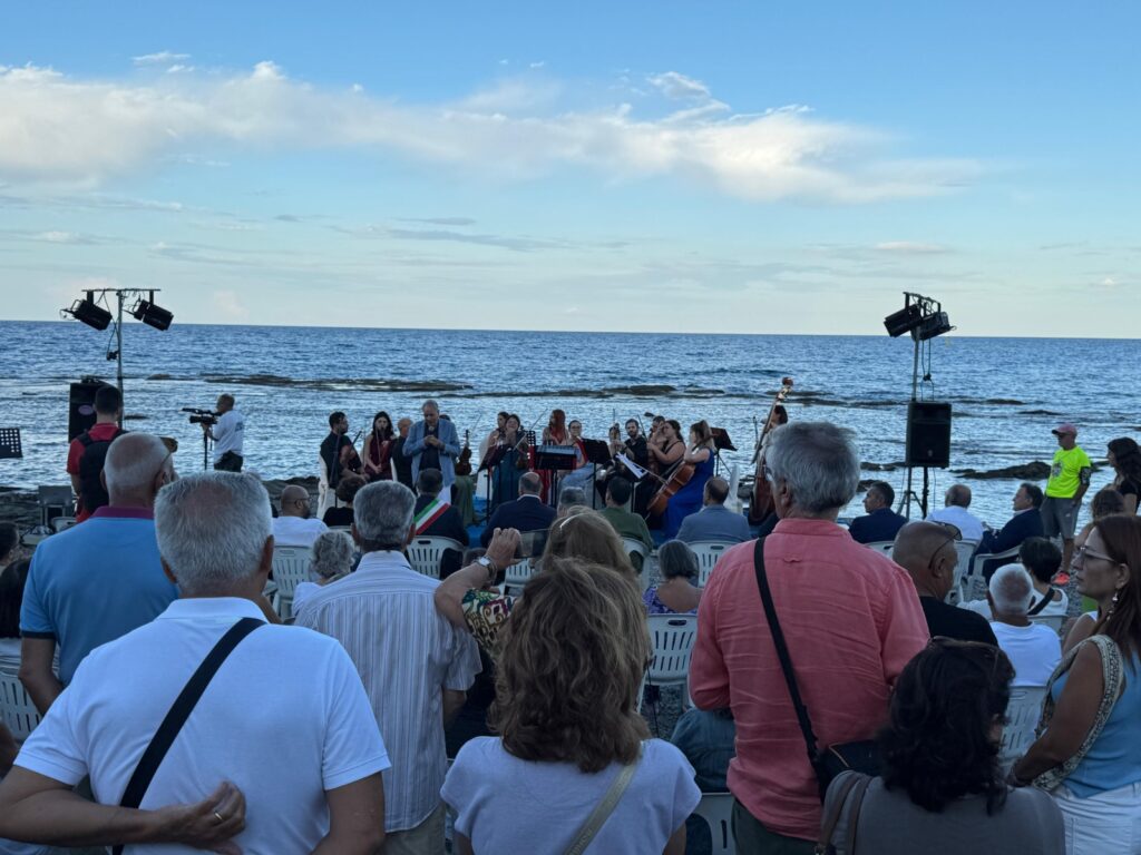 Rinasce Capo Bruzzano. Raffaele Greco (Parchi Marini): costruiamo una destinazione turistica sostenibile (VIDEO) 4 PARCHIMARINI IN.RI .VA . 050825 1