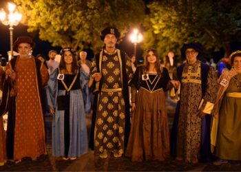 “La Castellana di Arena”: il Medioevo rivive nel segno di Ruggero I, della Contea di Arena e del Cammino del Normanno