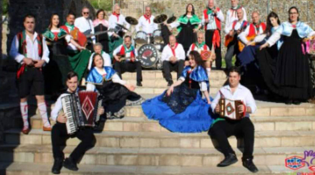 A Vibo Marina lo spettacolo con il Gruppo etnico Folk “Cori Calabrisi” 1 A Vibo Marina lo spettacolo con il Gruppo etnico Folk “Cori Calabrisi”