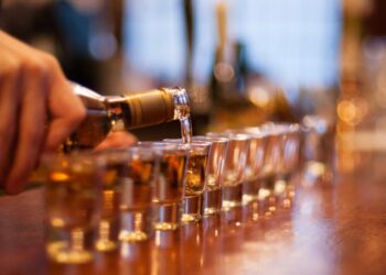 Sanzionata una discoteca di Catanzaro che vendeva alcolici a minori di 16 anni