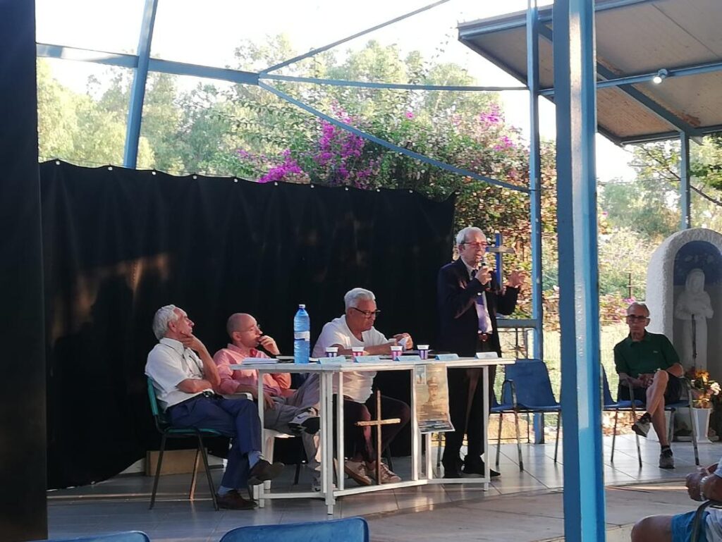 A Nocera Terinese la presentazione del romanzo "Il Maresciallo di Mileto 4 foto tavolo