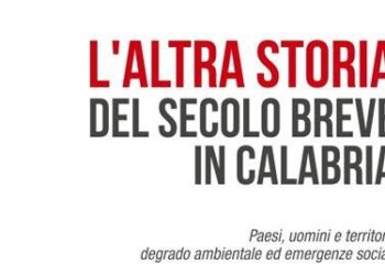 Una lettura illuminante e coinvolgente: “L’altra storia del secolo breve in Calabria” di Foca Accetta
