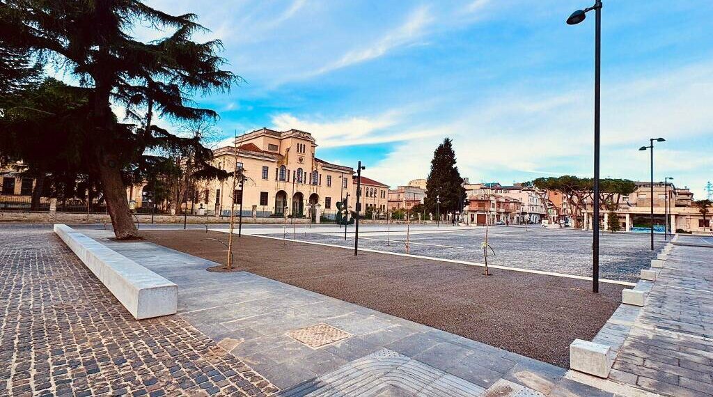 Imprenditore aggredito a manganellate a Vibo Valentia: lo sconcerto della comunità, la solidarietà della politica