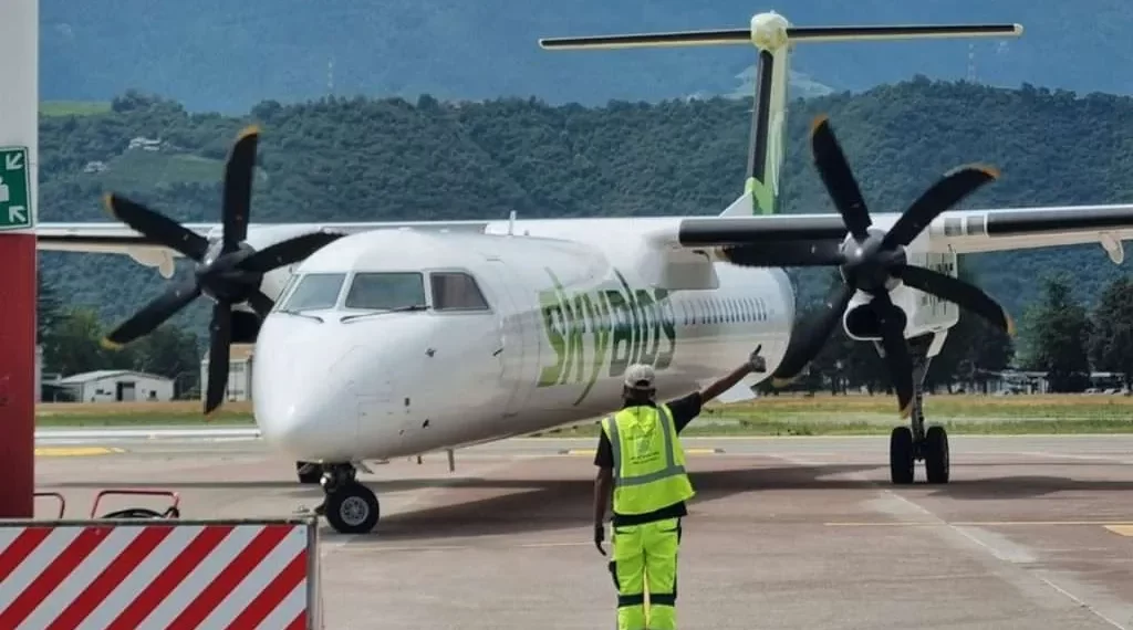 Ritardo mostruoso sul volo ferragostano Crotone-Roma