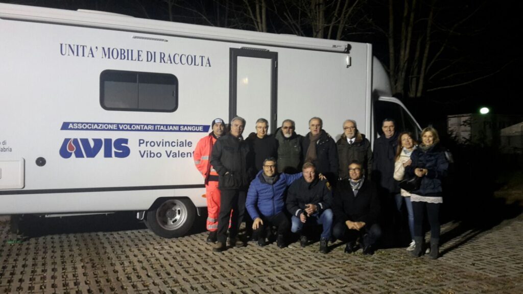 Arrivo dellAutoemoteca ad Amandola nel 2016