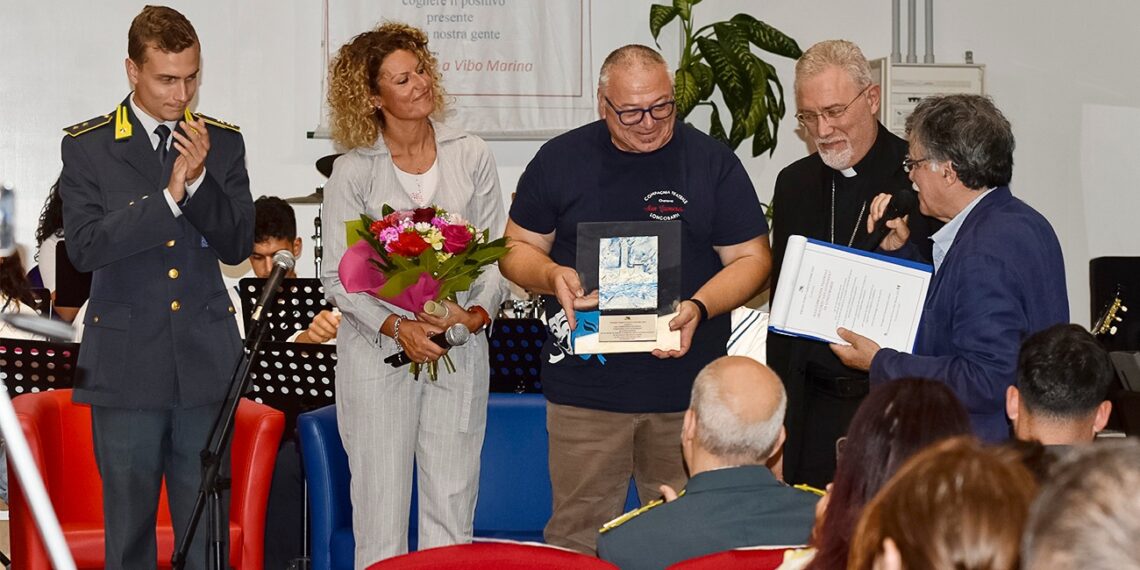 Pieno successo a Vibo Marina della XIl Edizione del Premio Porto Santa Venere 1 Pieno successo a Vibo Marina della XIl Edizione del Premio Porto Santa Venere