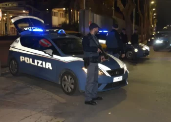 Aveva tentato di violentare una donna su un treno, arrestato a Crotone