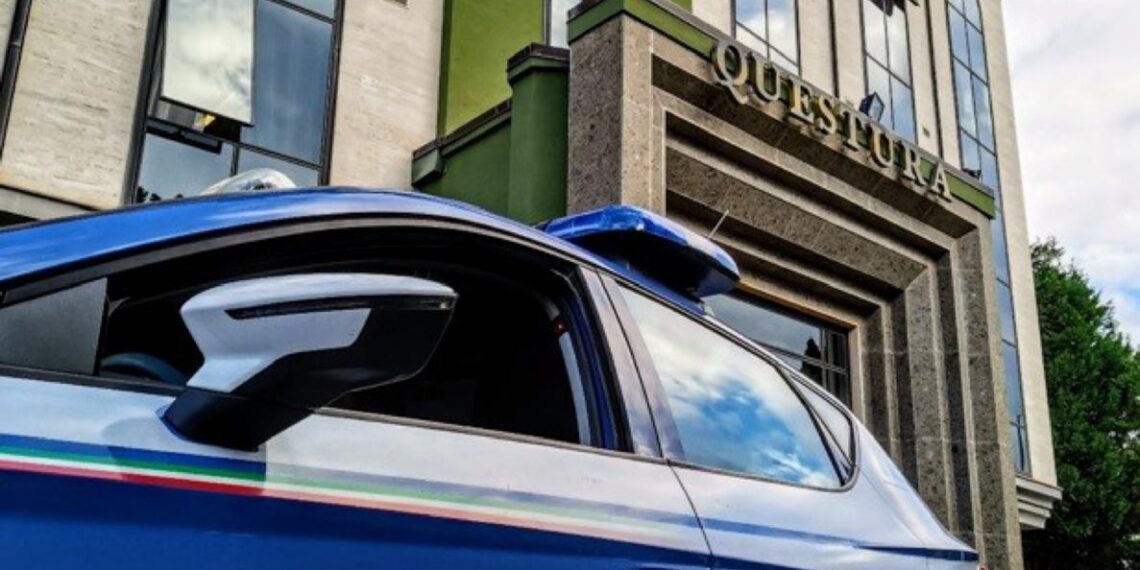 Vibo Valentia, la polizia scopre un'attività di parrucchiera ed estetista abusiva 1 Vibo Valentia, la polizia scopre un’attività di parrucchiera ed estetista abusiva